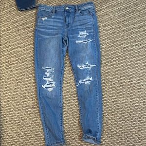 American Eagle Patch Distressed Jeans